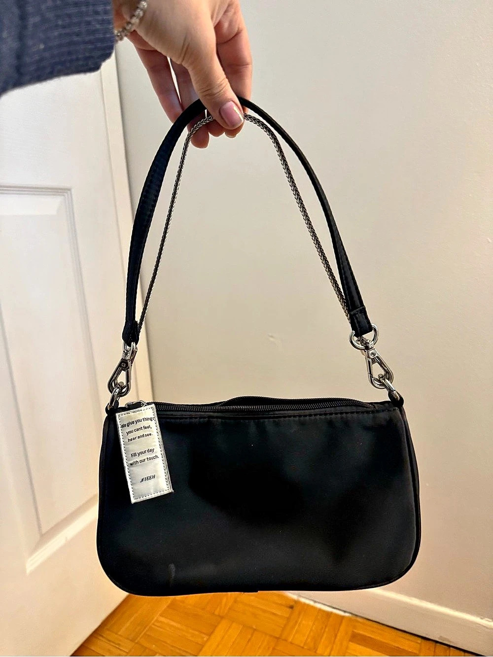 Nieeh Shoulder Bag in Black Like New